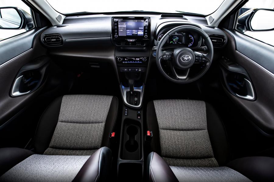 Торпедо Toyota Yaris Cross Hybrid 2020 года  (JP) (фото 14 из 29)